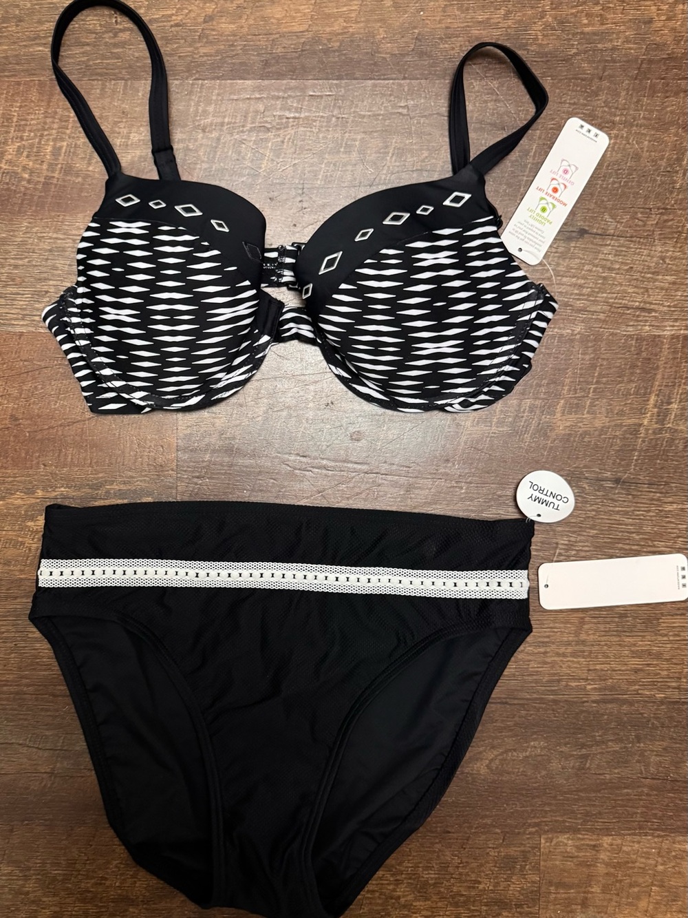 NWT M Beach Bikini Set Black White Top 36C + Bottoms Medium 2 Piece Swimsuit